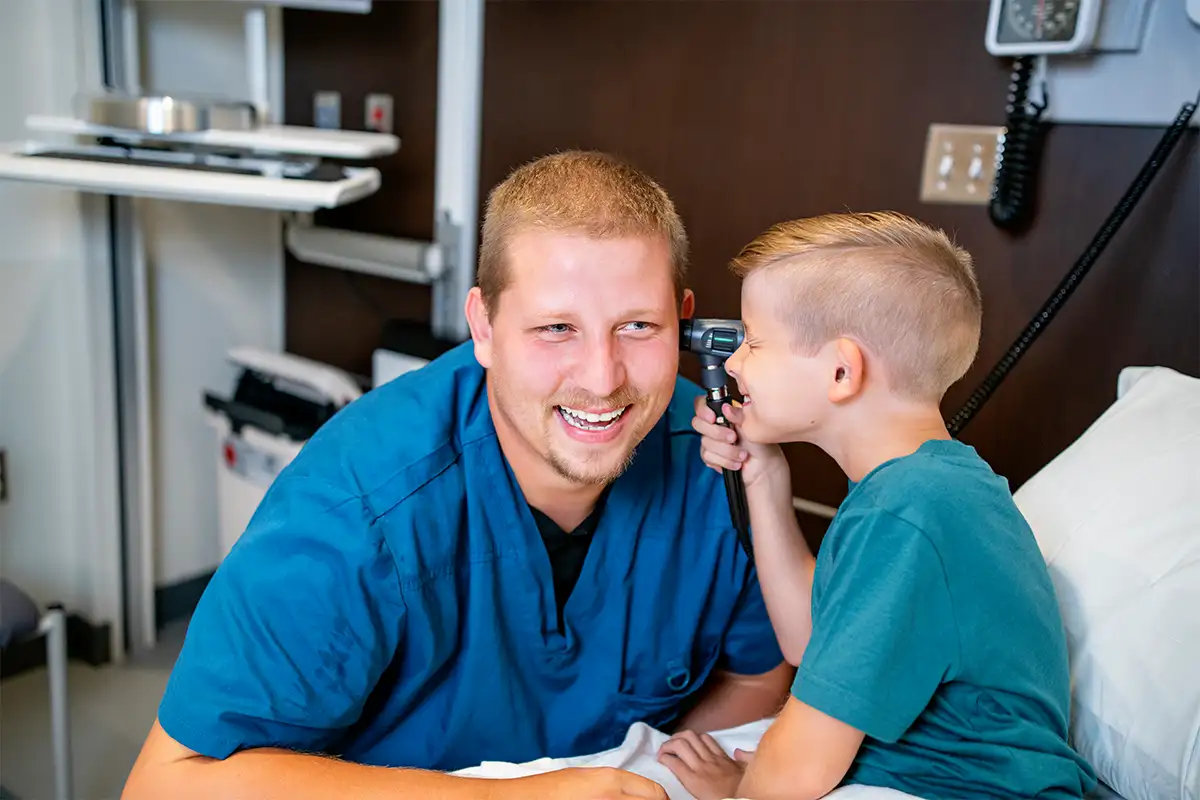 doctor with a children 
